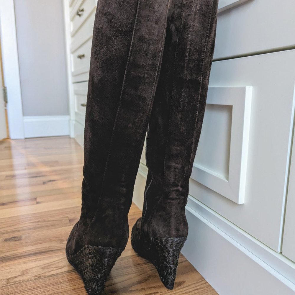 Bruno Magli brown suede wedge boots perfect for narrow calf! - Picture 3 of 6